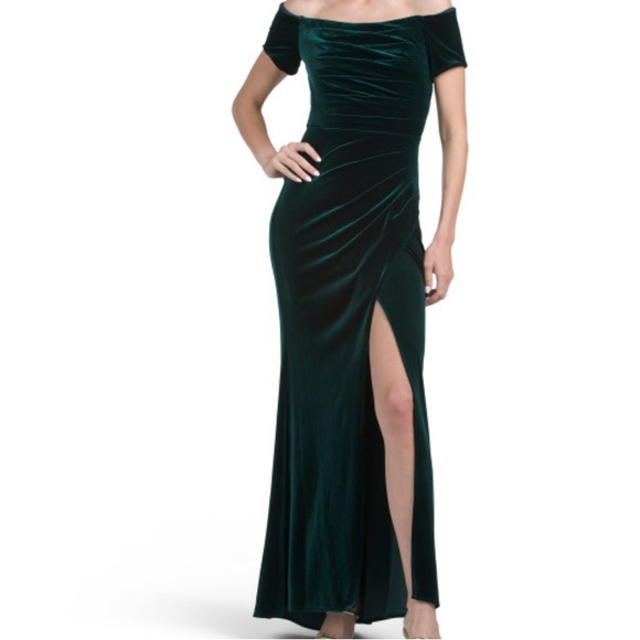 XSCAPE Long Velvet Off The Shoulder Gown - Picture 1 of 2